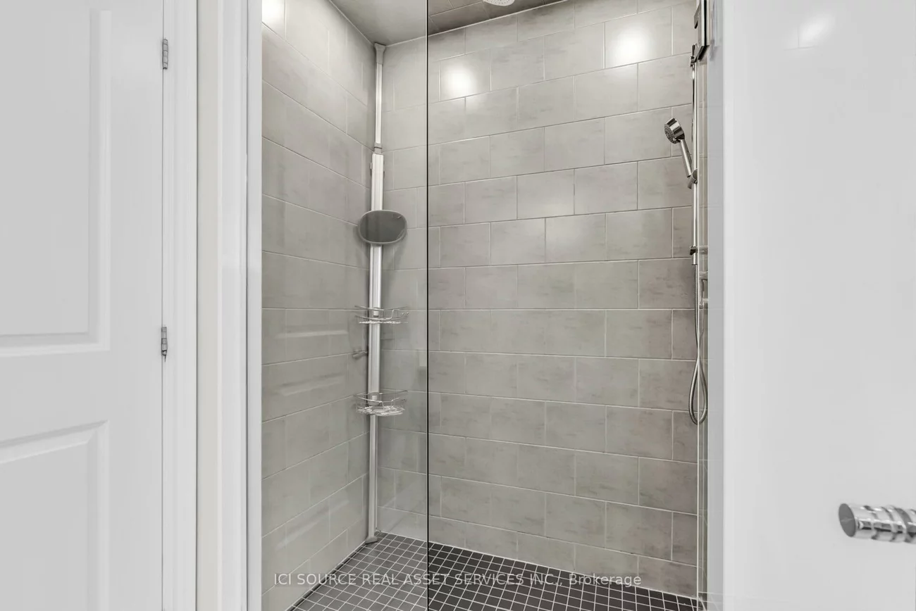 79, Menotti, Oak Ridges, Richmond Hill