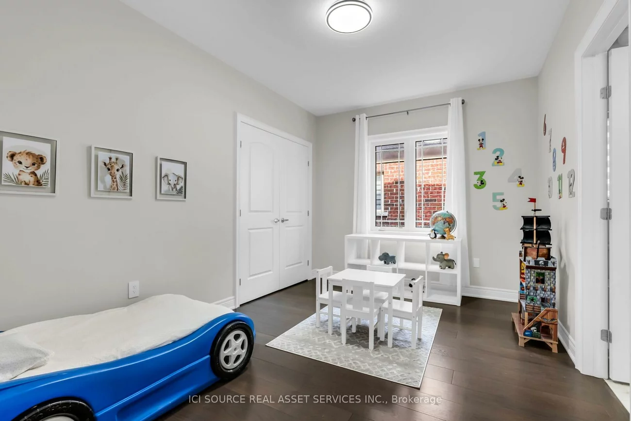 79, Menotti, Oak Ridges, Richmond Hill