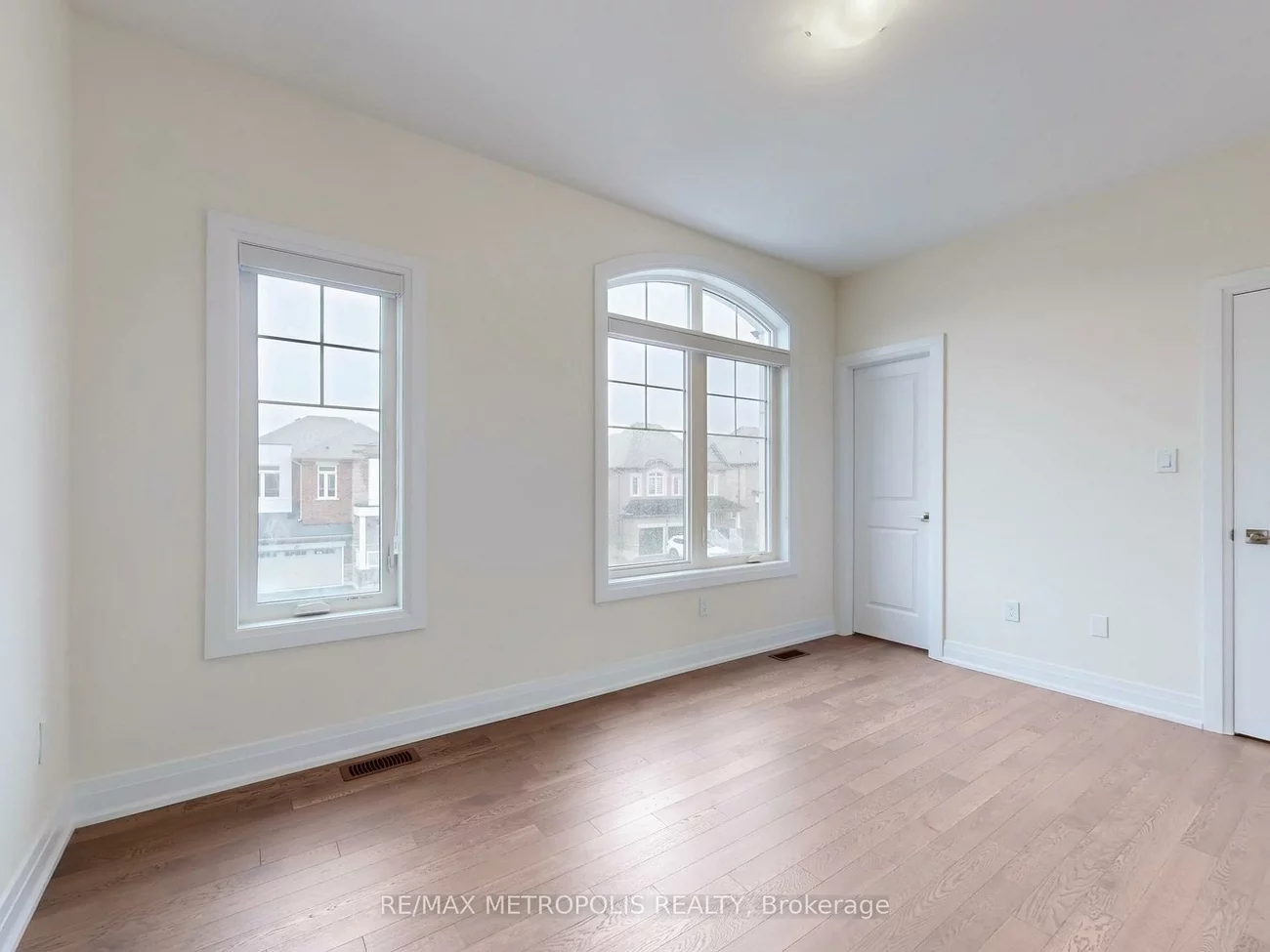 21, La Reine, Oak Ridges, Richmond Hill