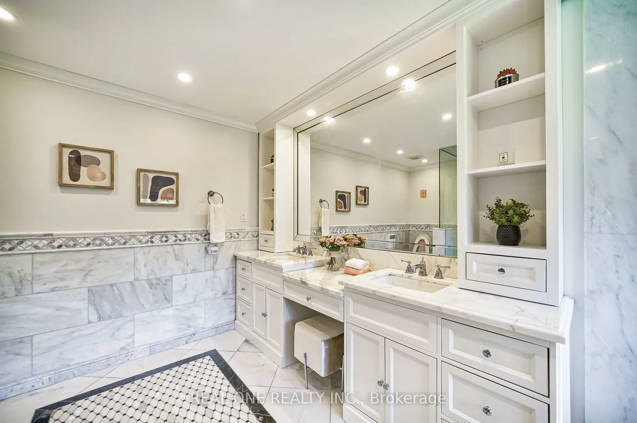 26, Clarendon, Bayview Hill, Richmond Hill