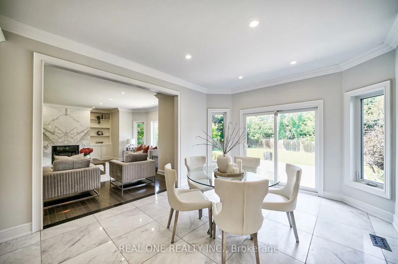 26, Clarendon, Bayview Hill, Richmond Hill