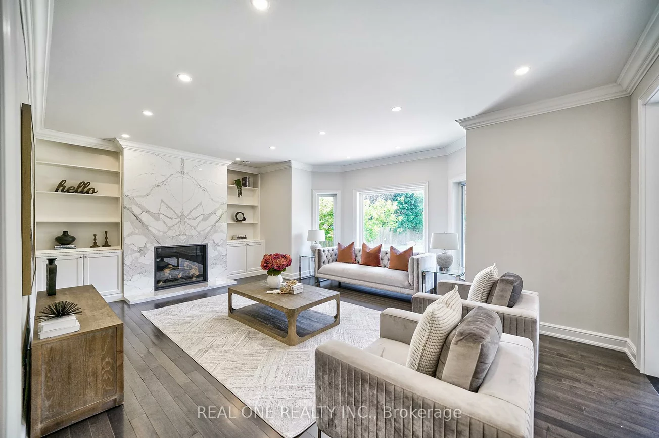 26, Clarendon, Bayview Hill, Richmond Hill