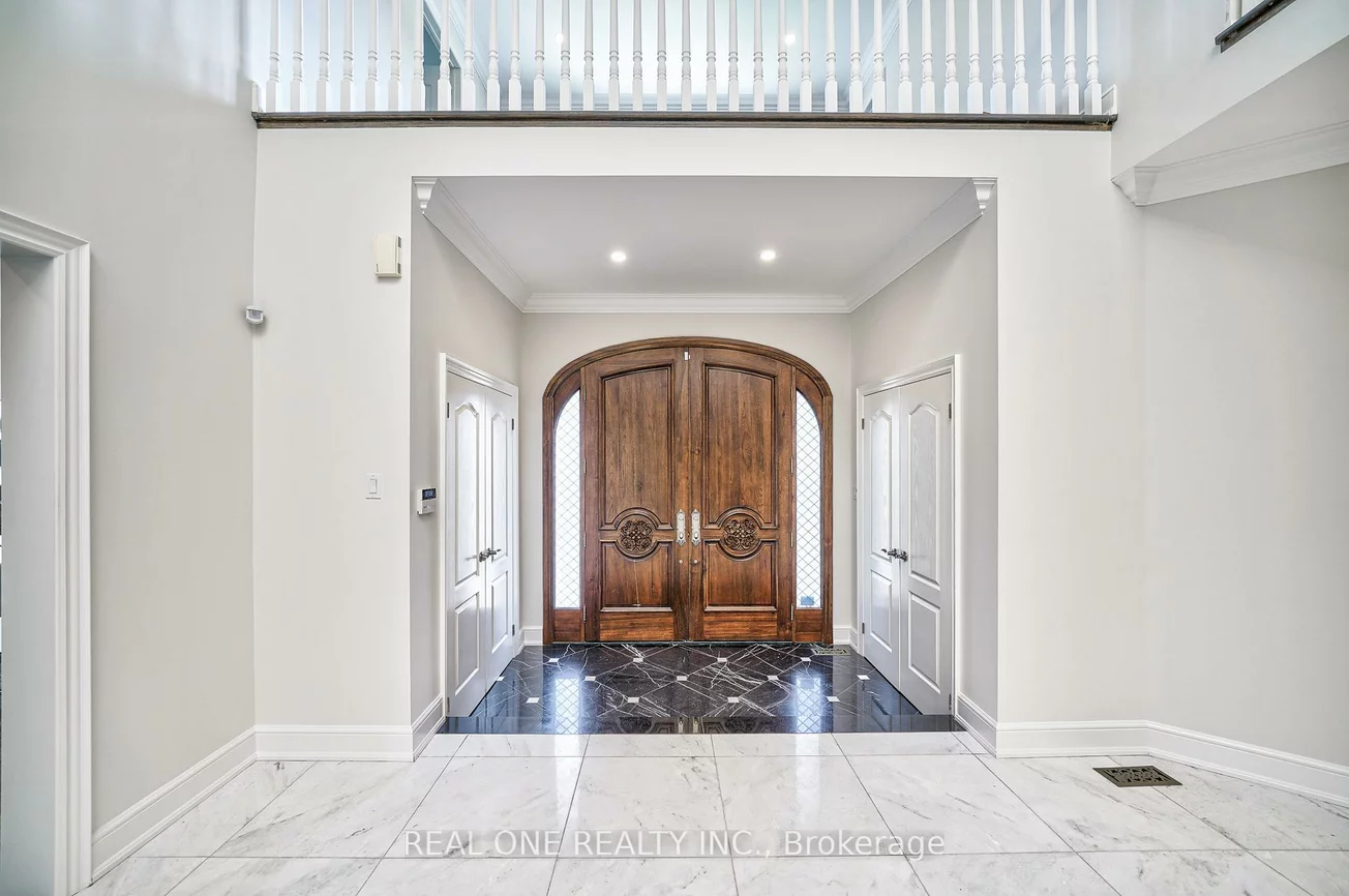 26, Clarendon, Bayview Hill, Richmond Hill