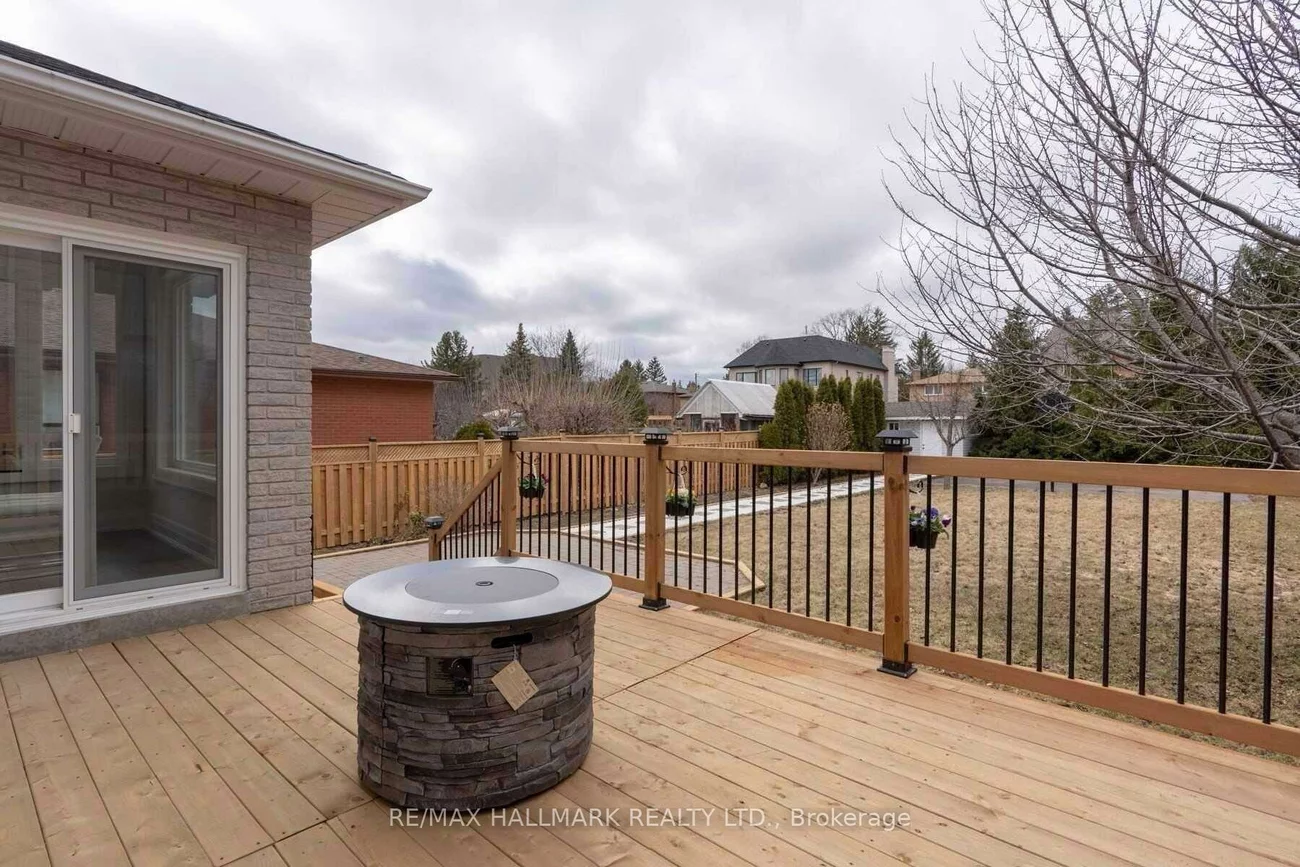 46, Yongehurst, North Richvale, Richmond Hill