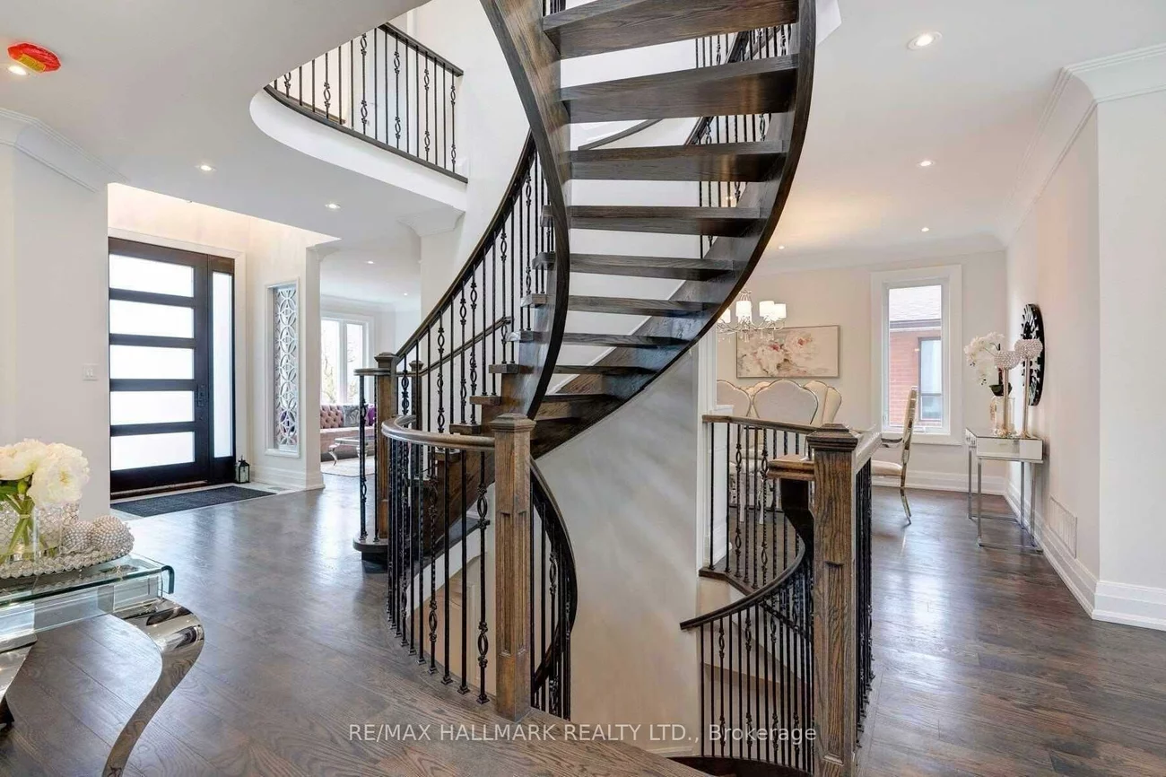 46, Yongehurst, North Richvale, Richmond Hill