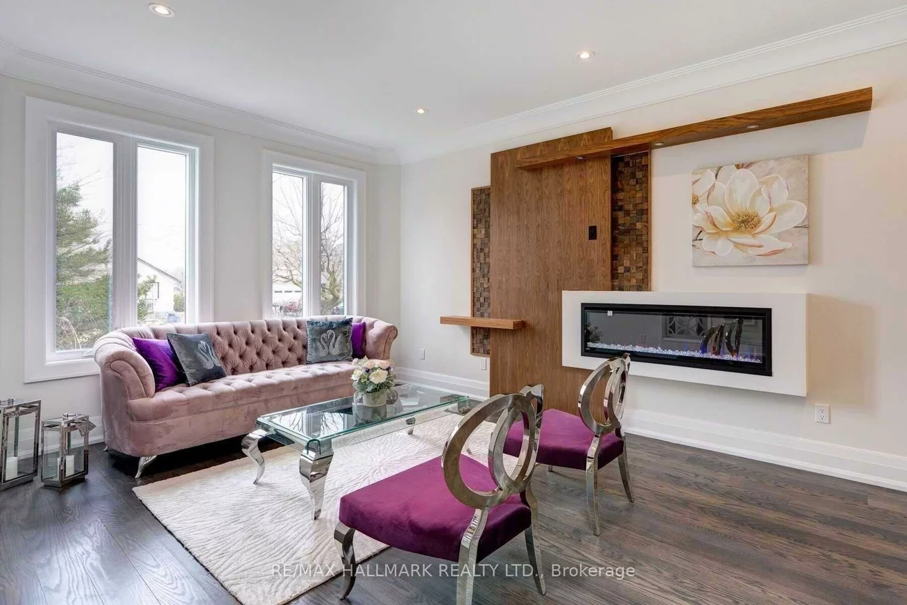 46, Yongehurst, North Richvale, Richmond Hill