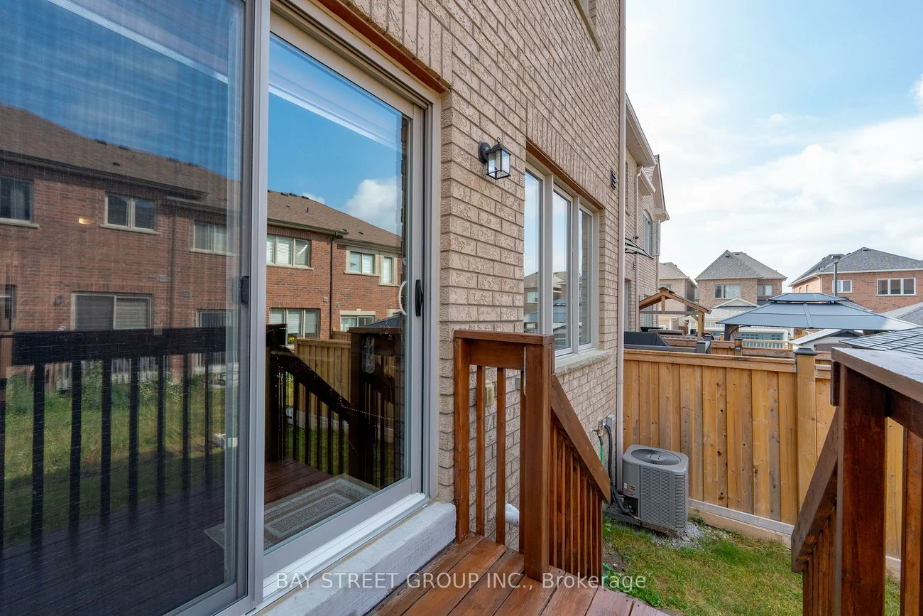 65, Bellflower, Oak Ridges Lake Wilcox, Richmond Hill