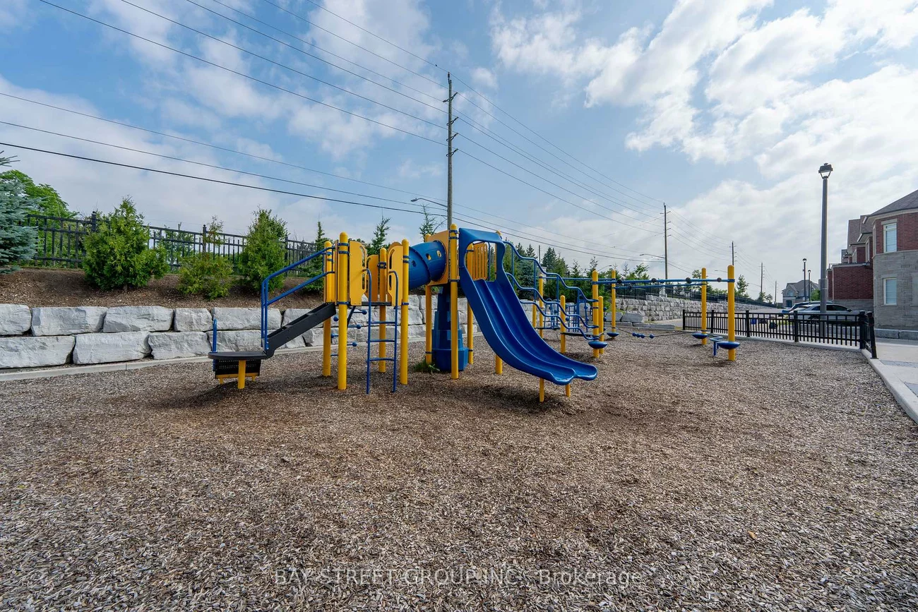 65, Bellflower, Oak Ridges Lake Wilcox, Richmond Hill