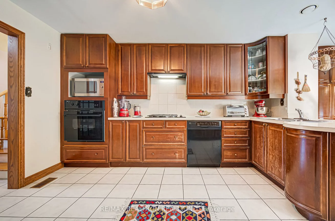 69, Elm, Langstaff, Richmond Hill