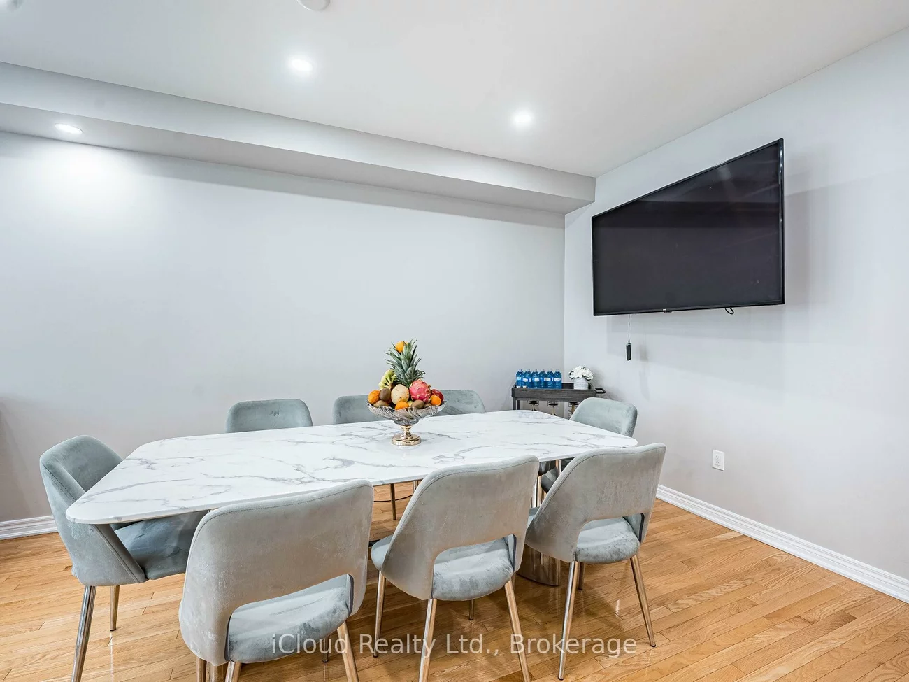 135, Windrow, Jefferson, Richmond Hill