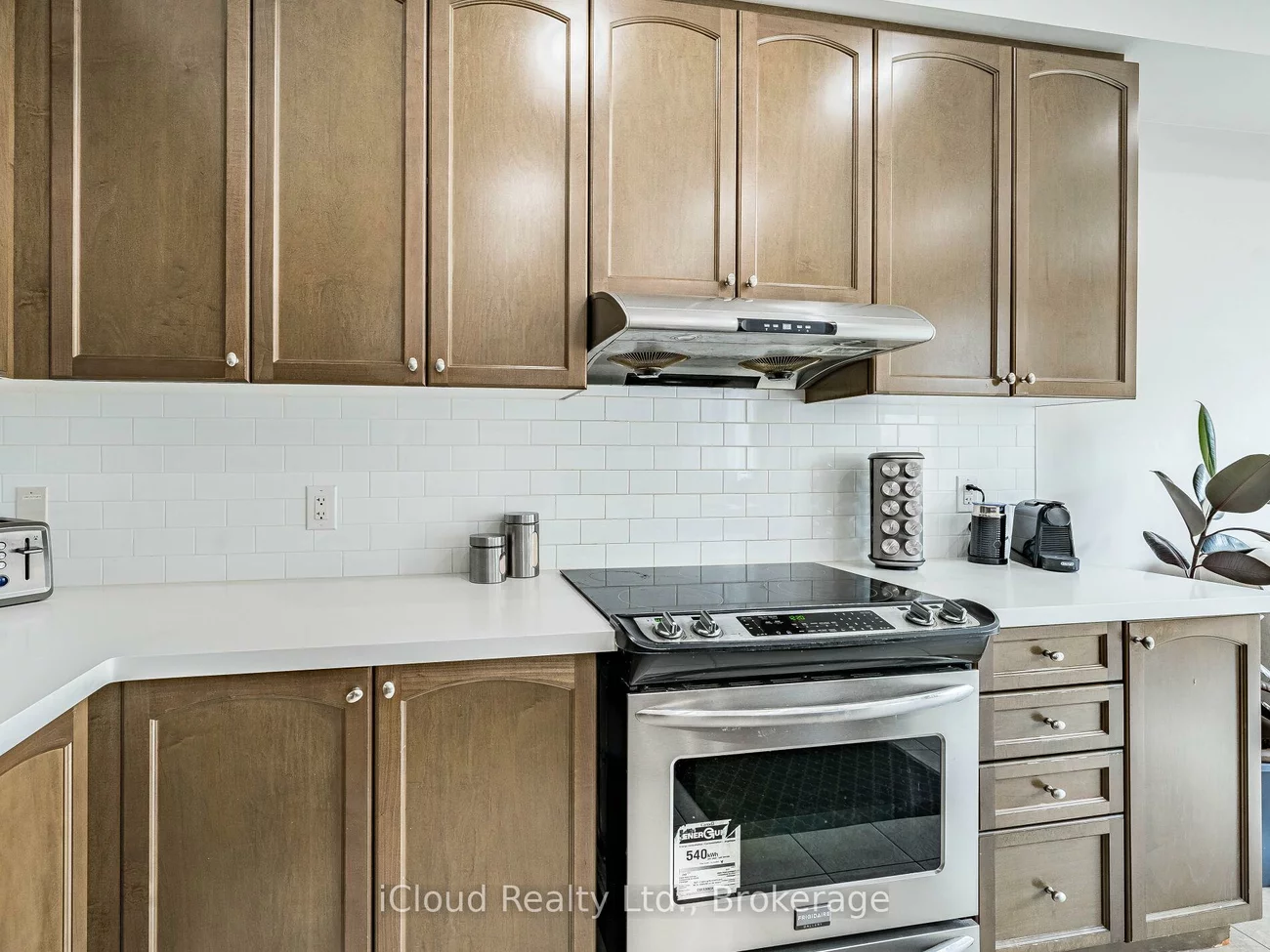 135, Windrow, Jefferson, Richmond Hill