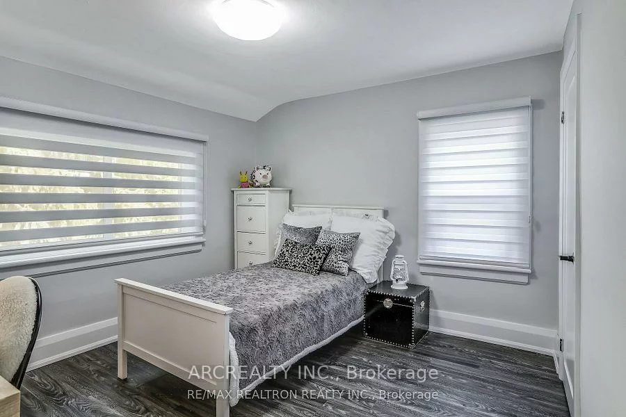 97, Centre, Crosby, Richmond Hill