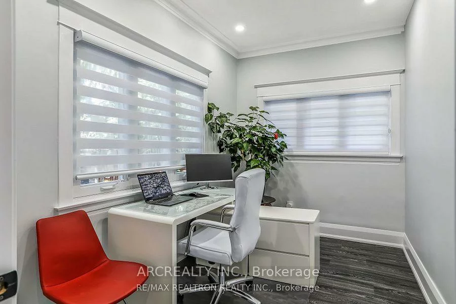 97, Centre, Crosby, Richmond Hill