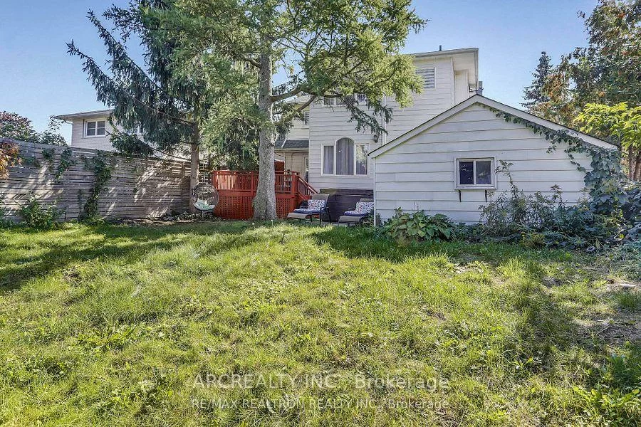 97, Centre, Crosby, Richmond Hill