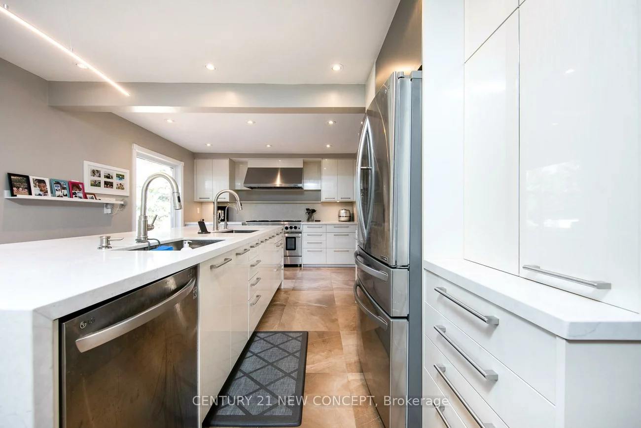 40, Marchwood, Harding, Richmond Hill