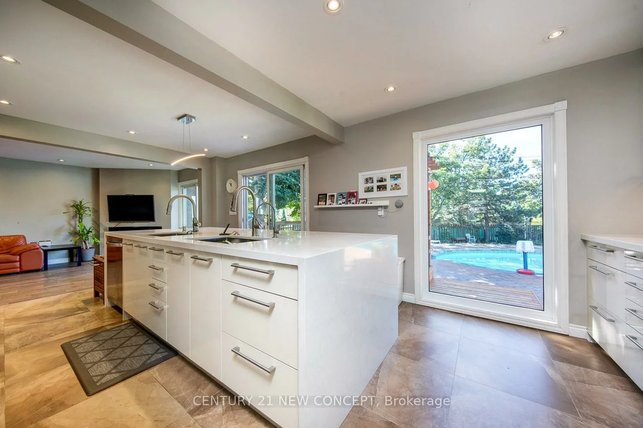 40, Marchwood, Harding, Richmond Hill