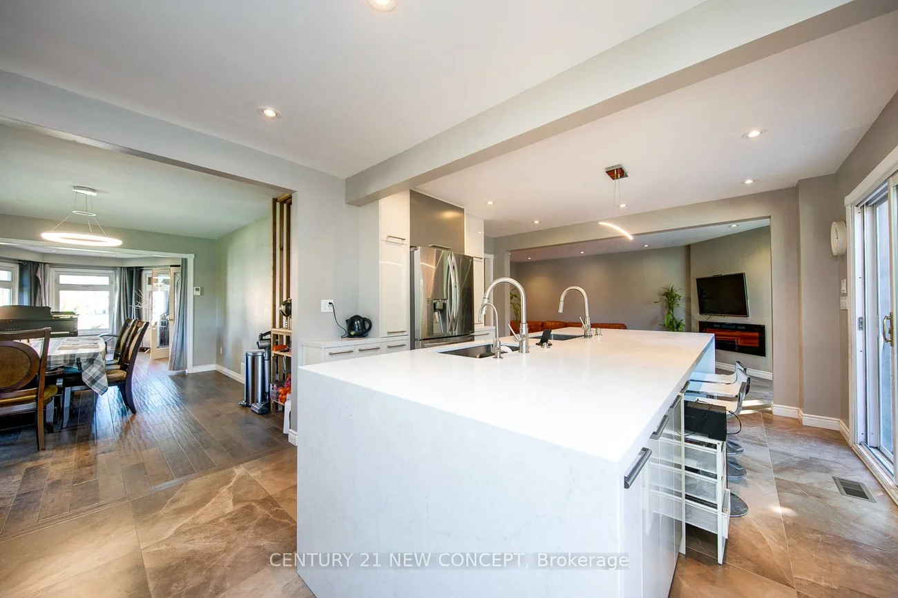 40, Marchwood, Harding, Richmond Hill