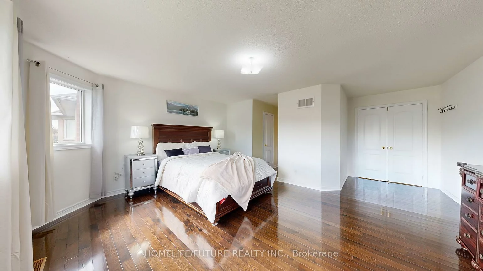 51, Estate Garden, Oak Ridges, Richmond Hill