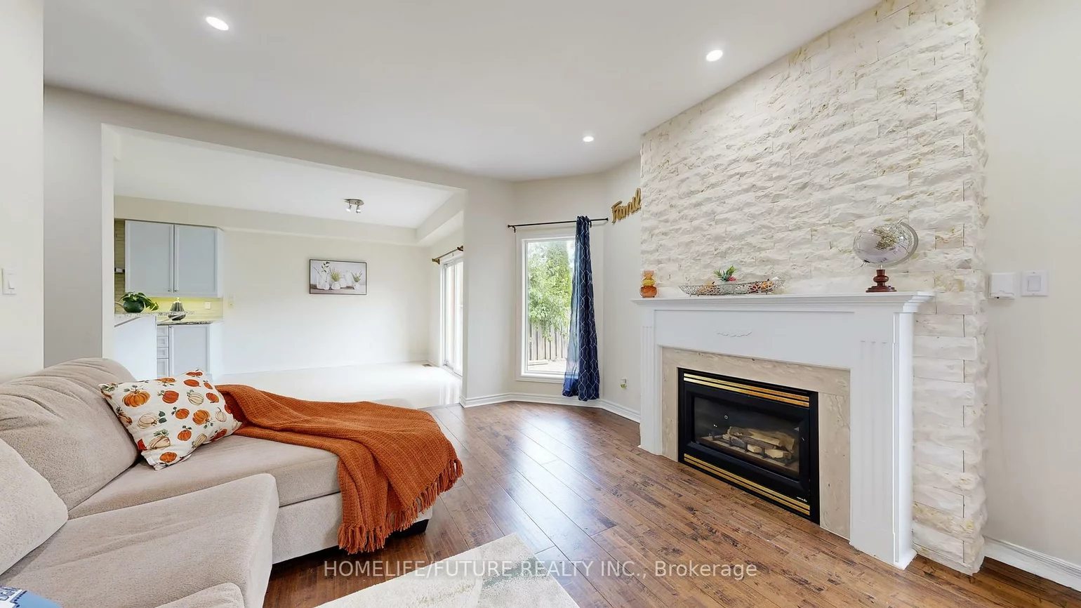 51, Estate Garden, Oak Ridges, Richmond Hill