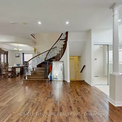 51, Estate Garden, Oak Ridges, Richmond Hill