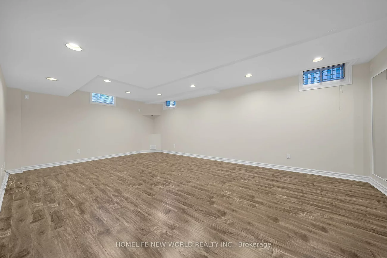 99, Clarendon, Bayview Hill, Richmond Hill