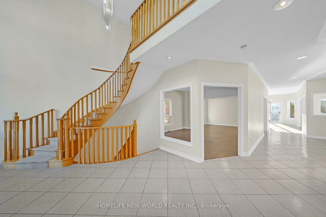 99, Clarendon, Bayview Hill, Richmond Hill