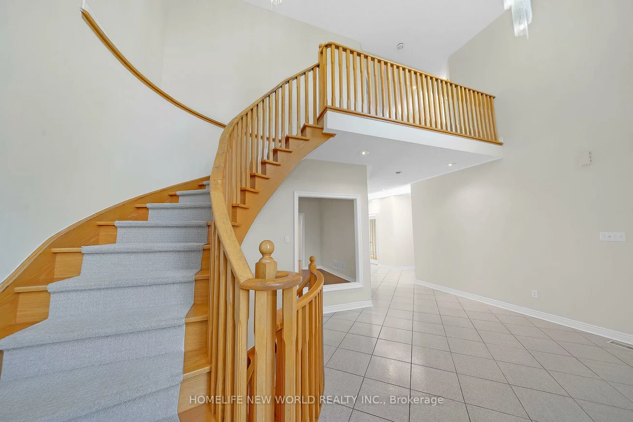 99, Clarendon, Bayview Hill, Richmond Hill