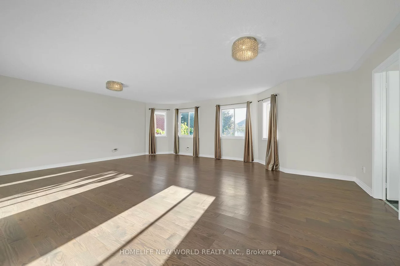 99, Clarendon, Bayview Hill, Richmond Hill