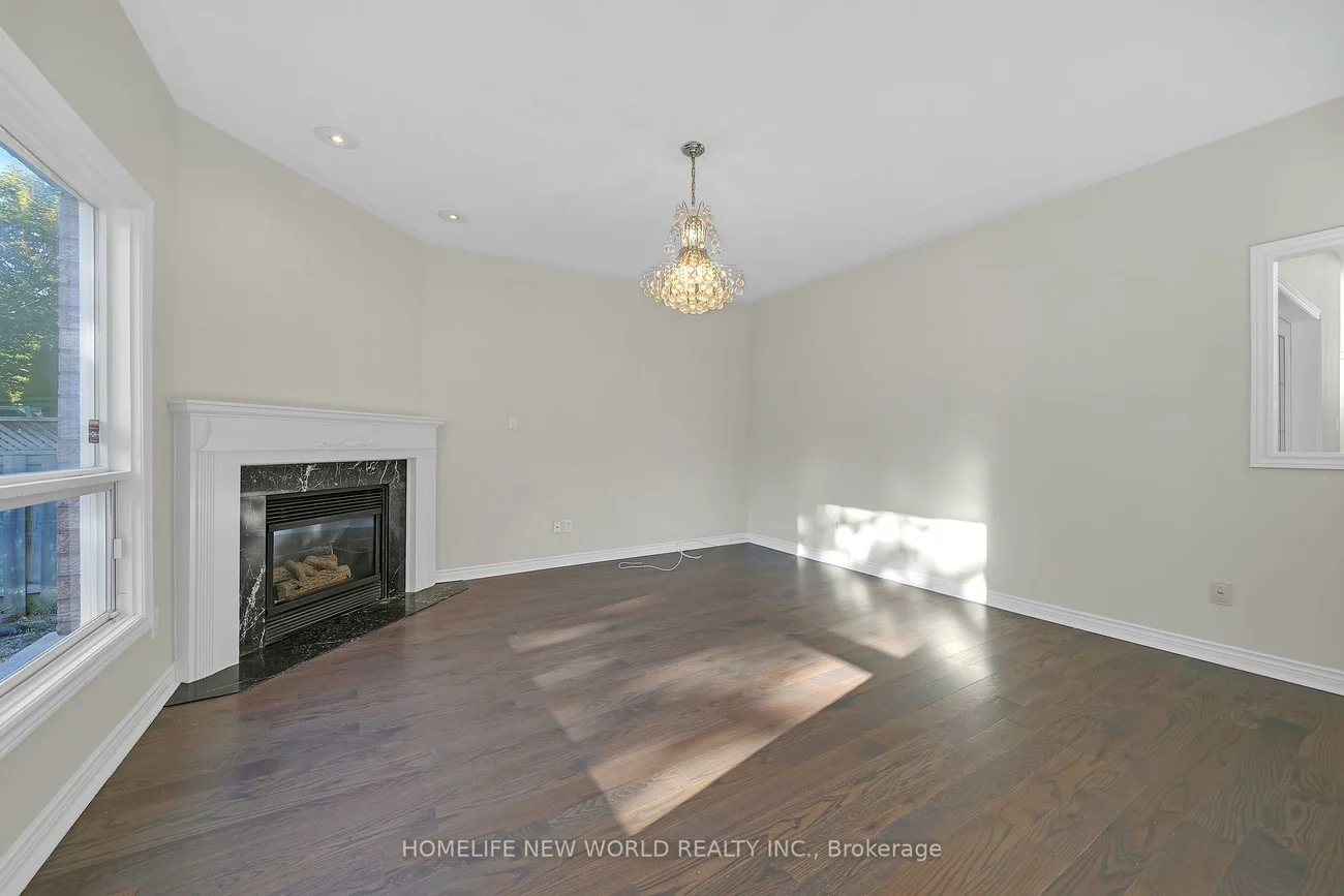 99, Clarendon, Bayview Hill, Richmond Hill