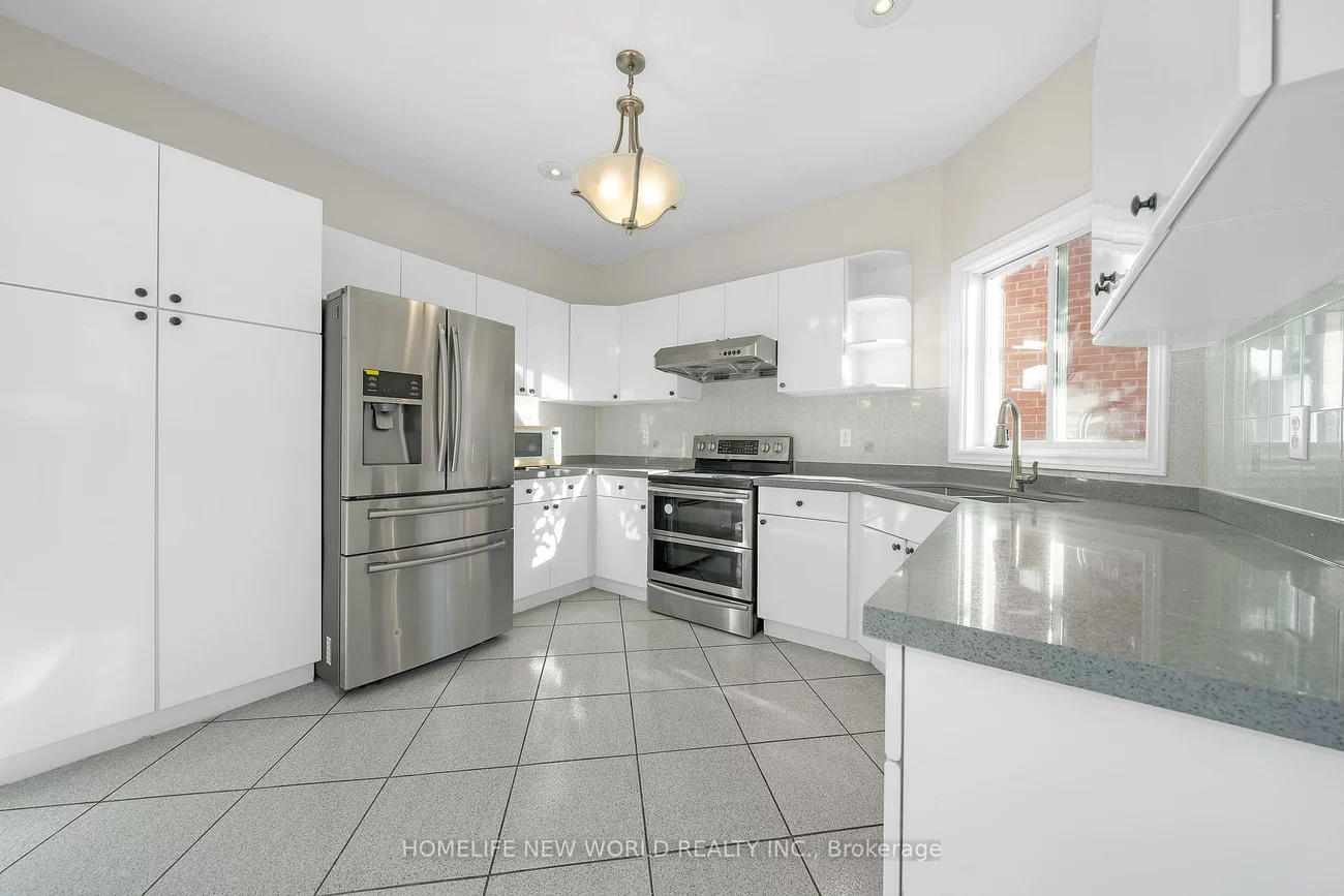 99, Clarendon, Bayview Hill, Richmond Hill