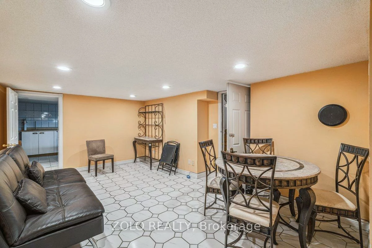 95, Pemberton, North Richvale, Richmond Hill