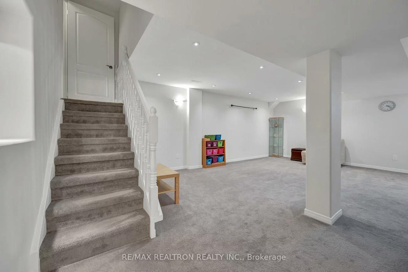 11, Cameo, Rouge Woods, Richmond Hill