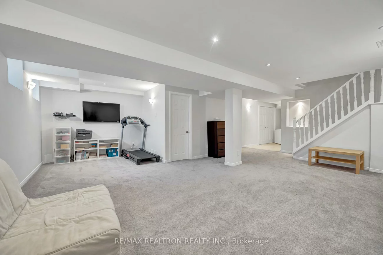 11, Cameo, Rouge Woods, Richmond Hill