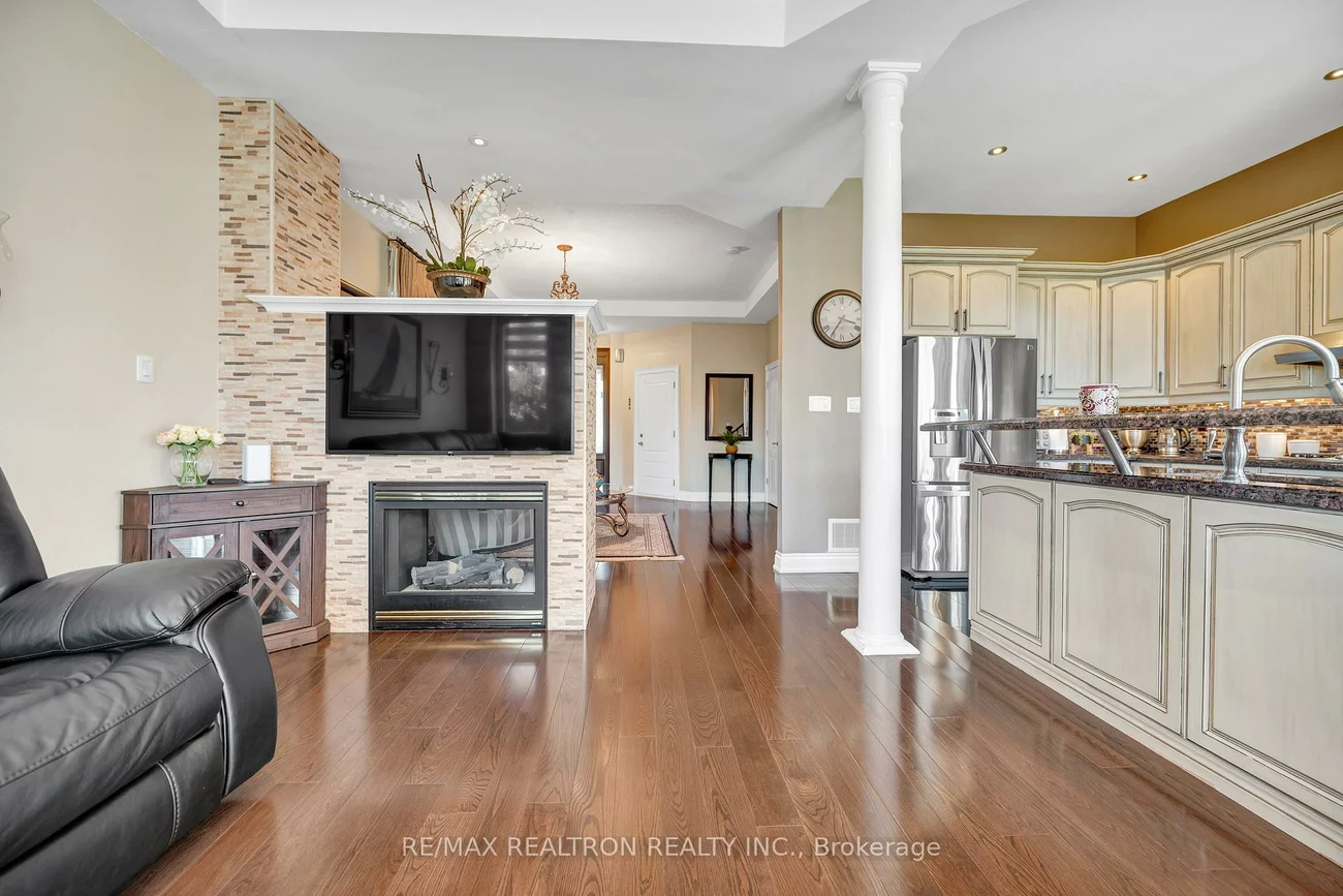 11, Cameo, Rouge Woods, Richmond Hill