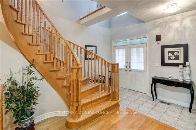 146, Peninsula, Rouge Woods, Richmond Hill