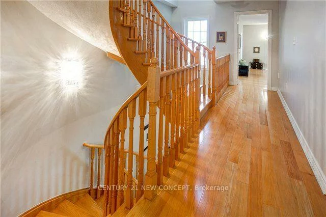 146, Peninsula, Rouge Woods, Richmond Hill