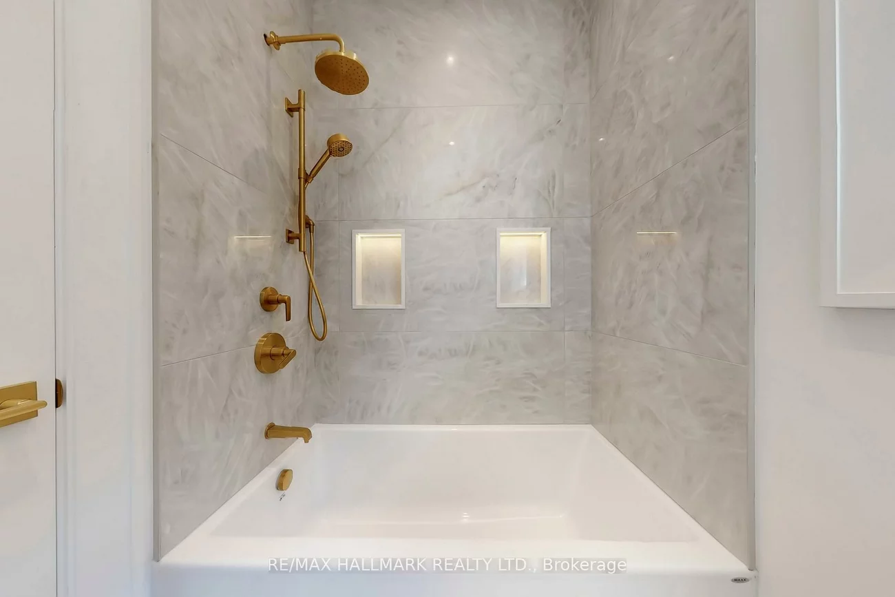 150, Olde Bayview, Oak Ridges Lake Wilcox, Richmond Hill