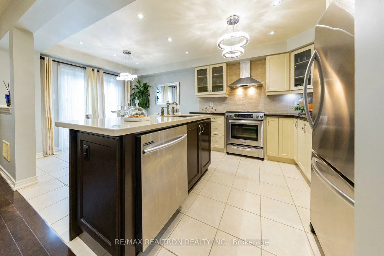 94, Stoyell, Jefferson, Richmond Hill