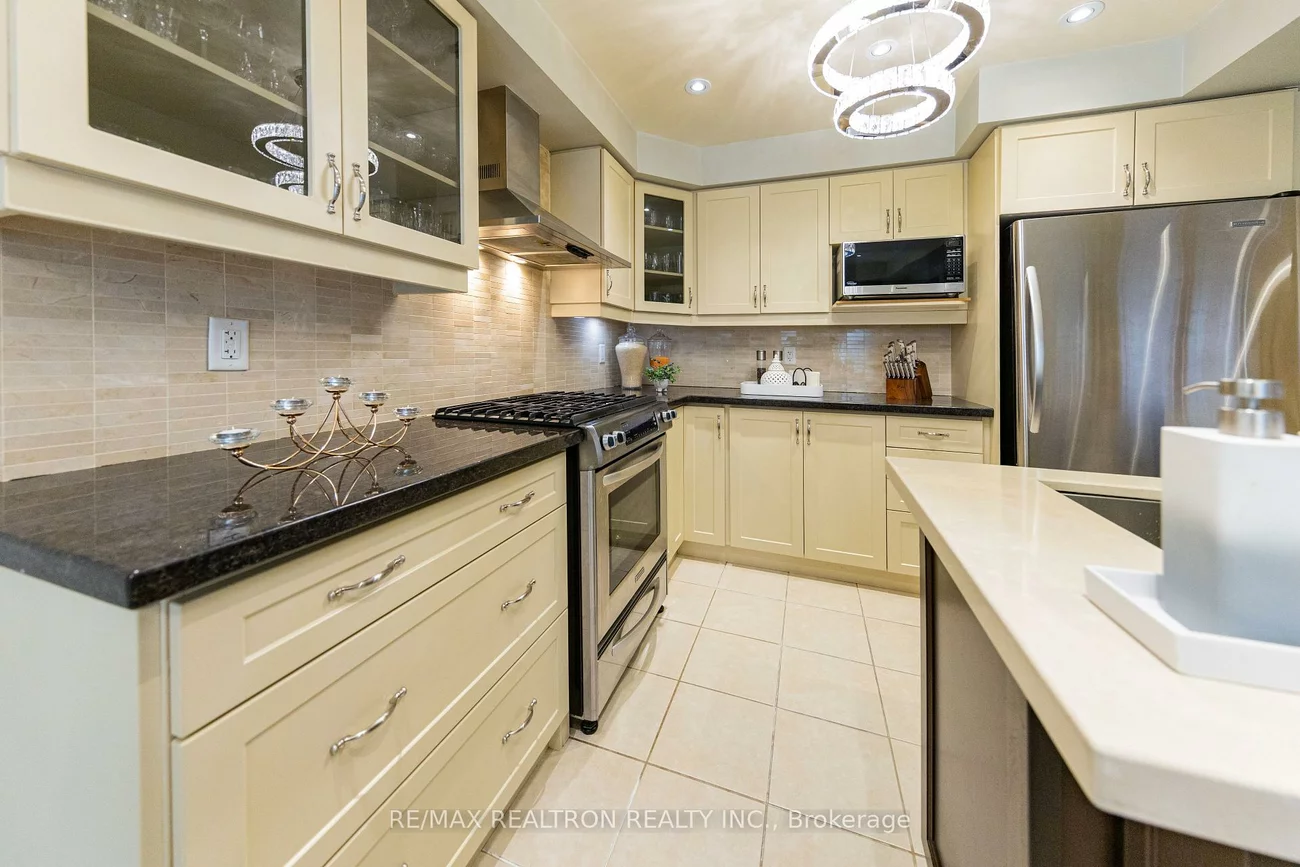 94, Stoyell, Jefferson, Richmond Hill