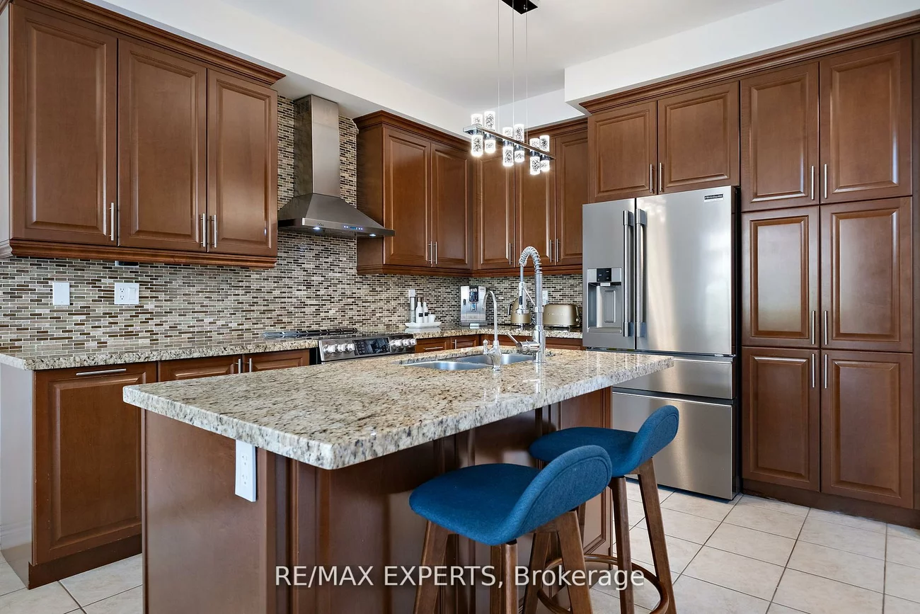 40, Heron Hollow, Oak Ridges, Richmond Hill