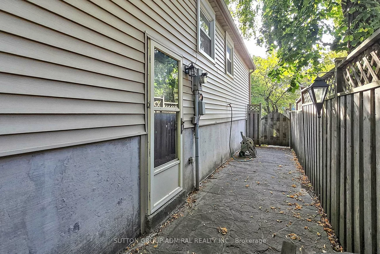 46, Merrylynn, North Richvale, Richmond Hill