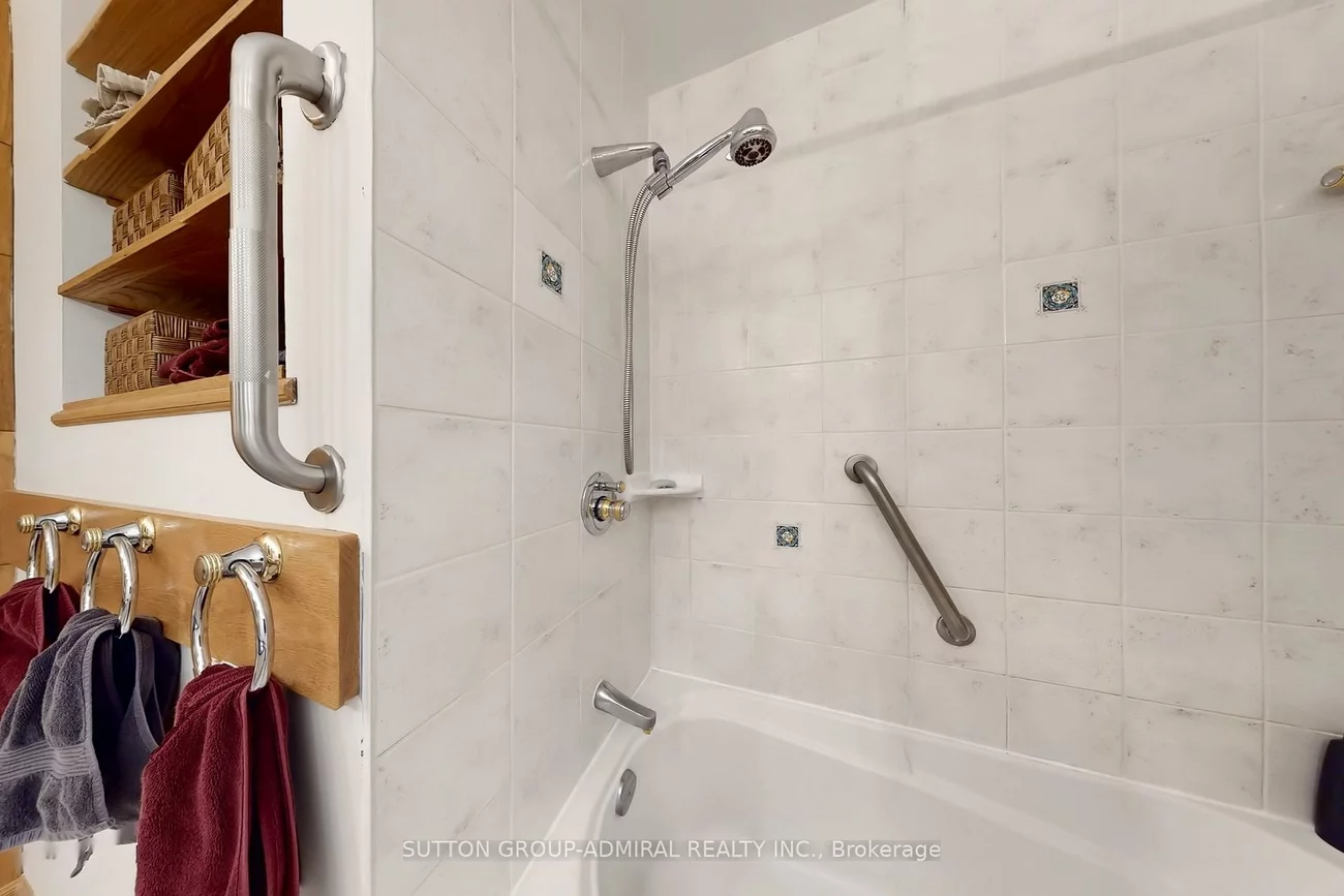 46, Merrylynn, North Richvale, Richmond Hill