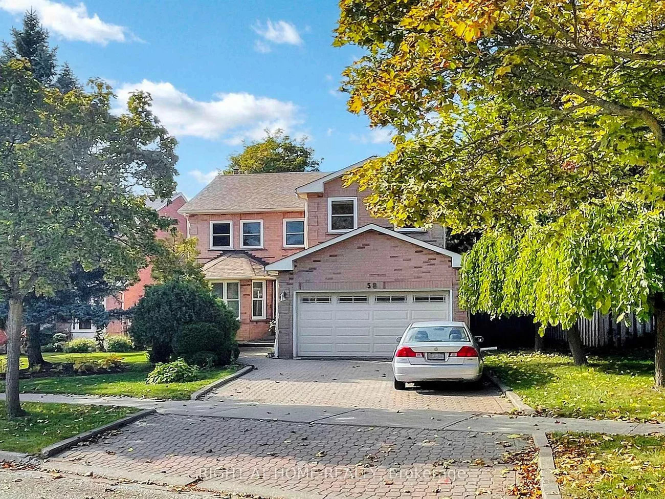 58, Samantha, Doncrest, Richmond Hill