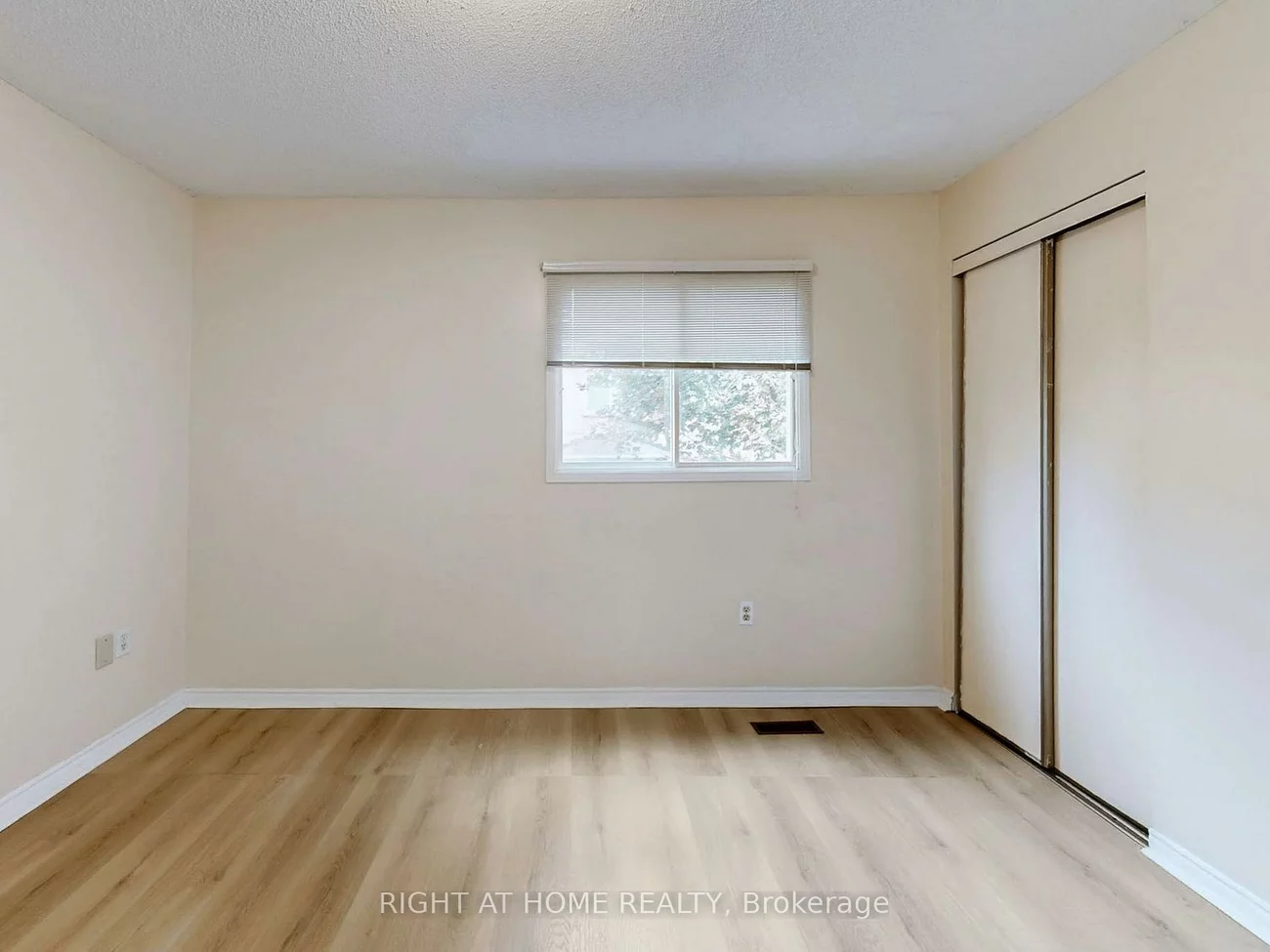 58, Samantha, Doncrest, Richmond Hill