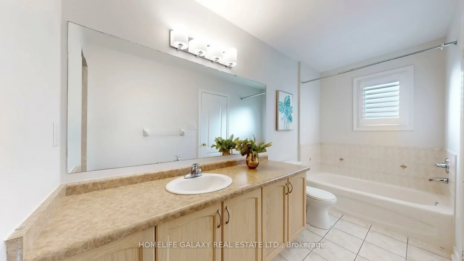 302, Redstone, Rouge Woods, Richmond Hill