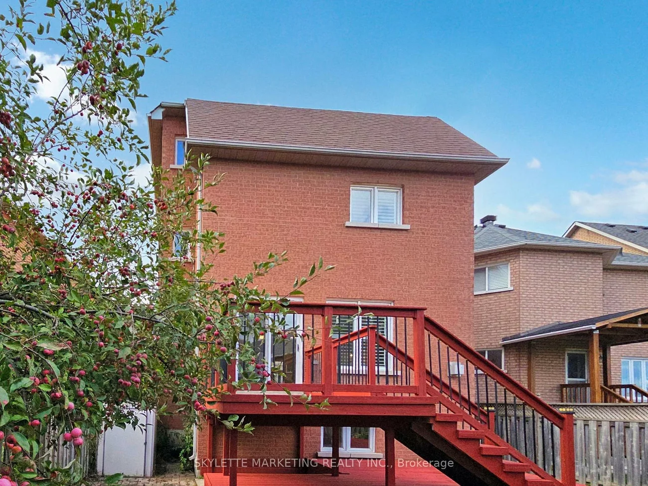 28, Garland, Rouge Woods, Richmond Hill