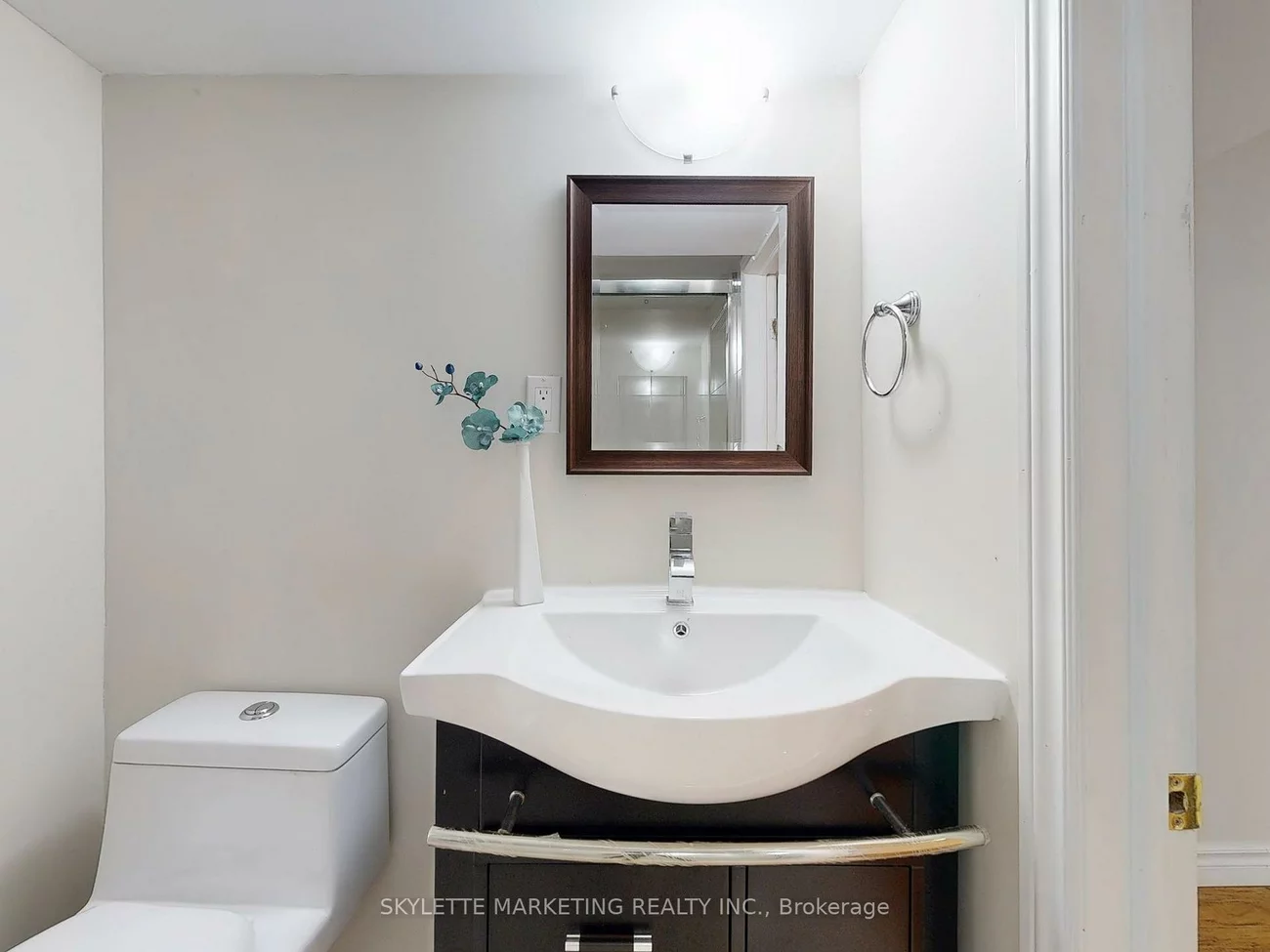 28, Garland, Rouge Woods, Richmond Hill