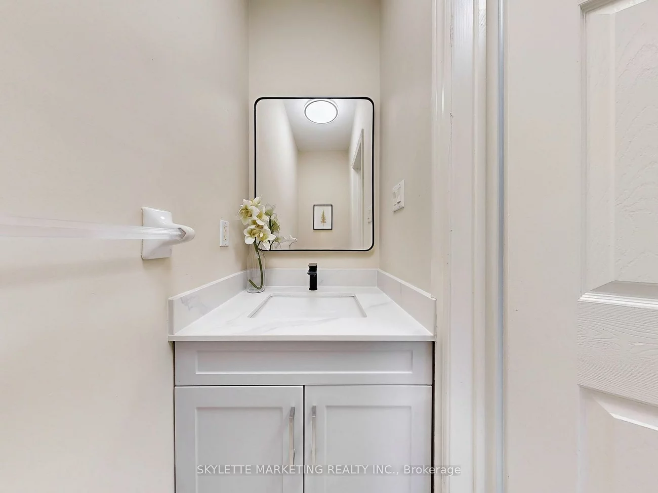 28, Garland, Rouge Woods, Richmond Hill