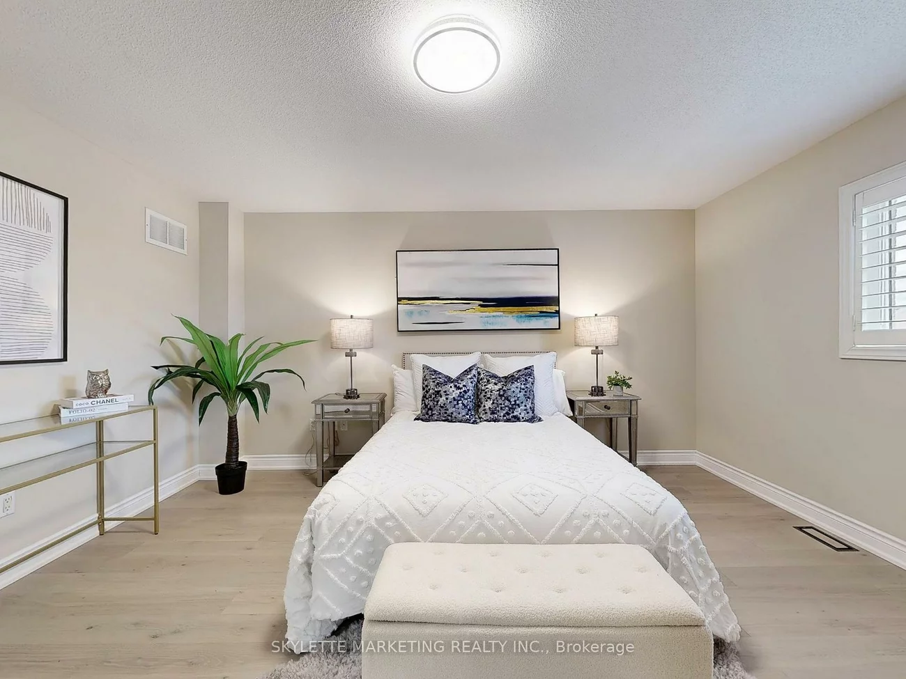 28, Garland, Rouge Woods, Richmond Hill