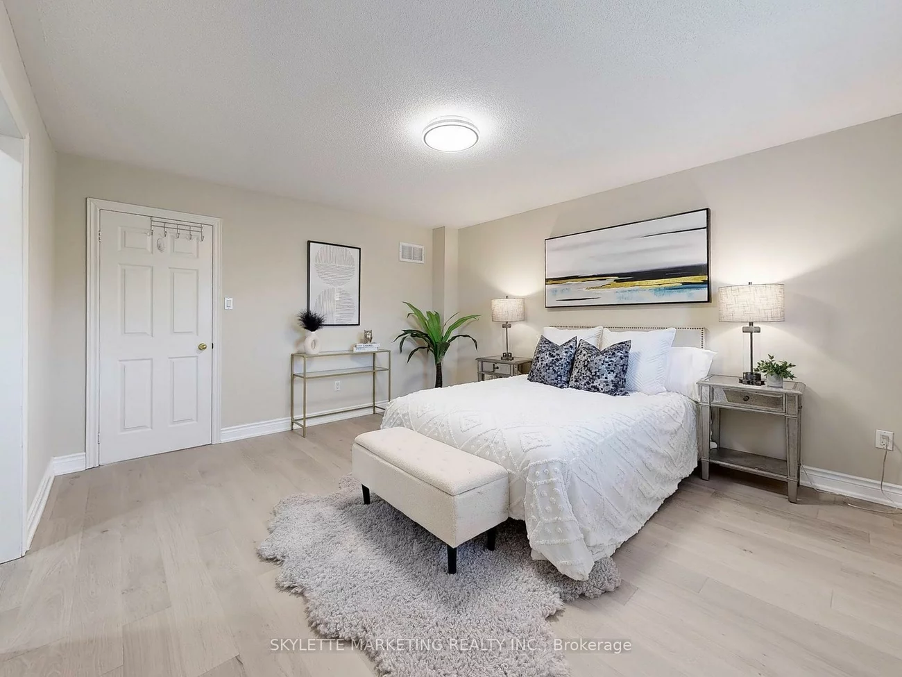 28, Garland, Rouge Woods, Richmond Hill